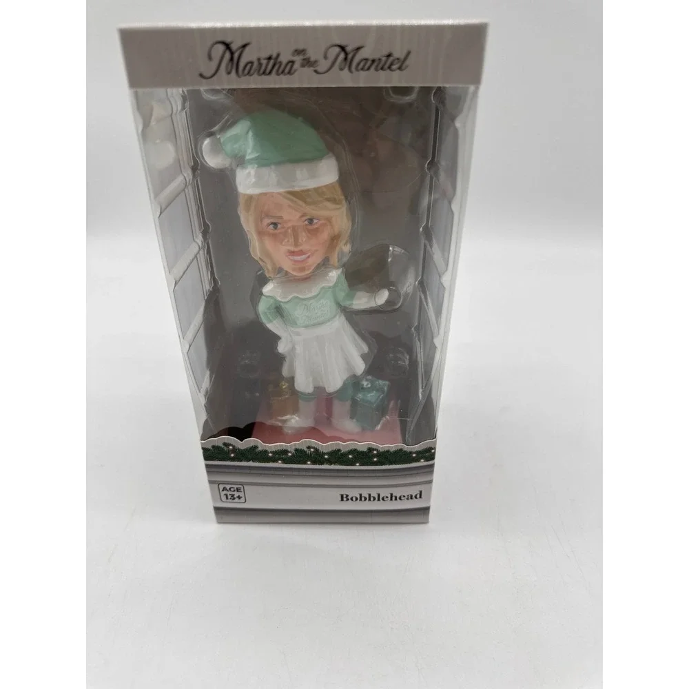 New 2025 Martha on the Mantel Martha Stewart Bobblehead Figure‎